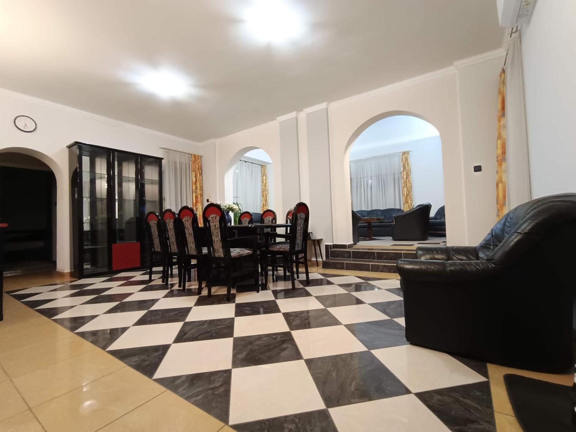 Nikolux Apartman Гайдусобосло Екстер'єр фото